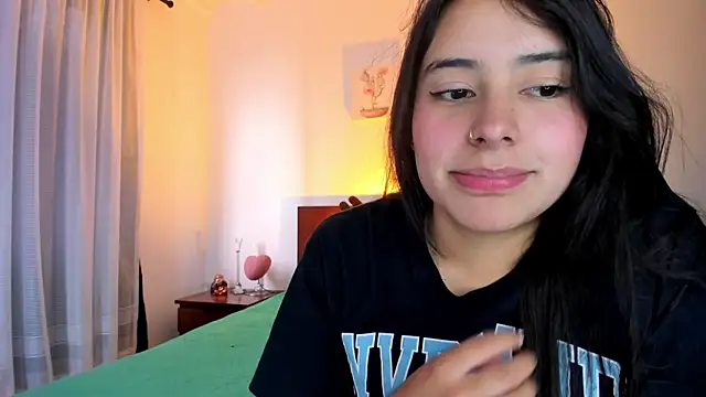 GabyButtler1 online show from 03/03/25, 08:32