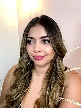 Snapshot of thaliafox_ chatting on 12/02/24, 08:11 thaliafox online show from 12/02/24, 08:11