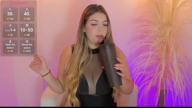 thaliafox  online show from 09/24/25, 07:39