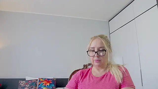 MariaRichi  online show from 02/20/25, 10:27