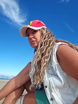 MariaRichi  online show from 09/26/25, 07:34