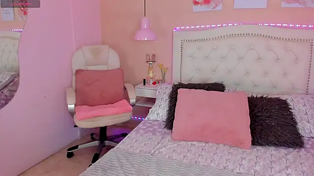 Ashley Evans18 online show from 12/05/24, 11:38