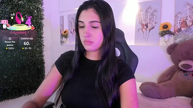 Ashley Evans18 online show from 10/22/25, 12:49