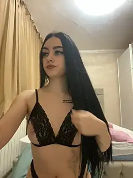 Snapshot of Gya_Rue chatting on 02/13/25, 04:28 Gya Rue online show from 02/13/25, 04:28