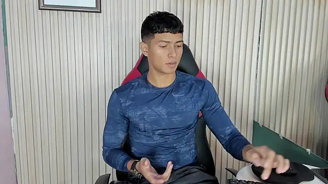 Snapshot of yei-sant chatting on 11/05/25, 02:22 yei-sant online show from 11/05/25, 02:22