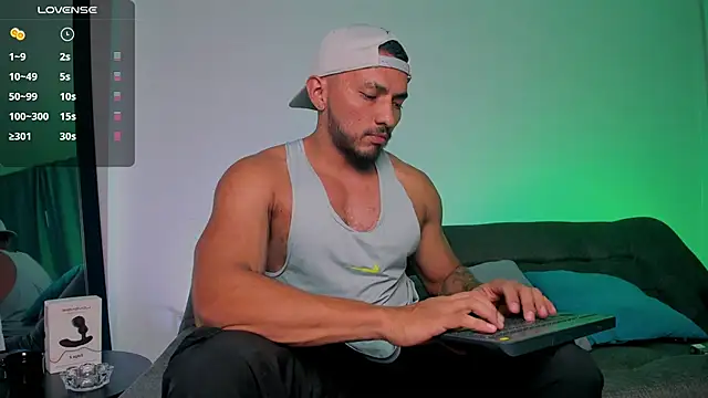 maximusclark1 online show from 02/25/25, 11:11