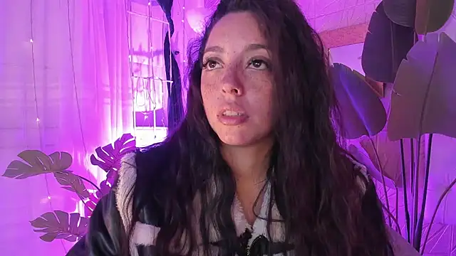 sadashi moon  online show from 02/02/25, 05:32