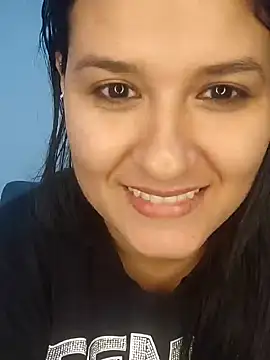 Snapshot of elena_jonees chatting on 12/24/24, 02:22 elena jonees online show from 12/24/24, 02:22