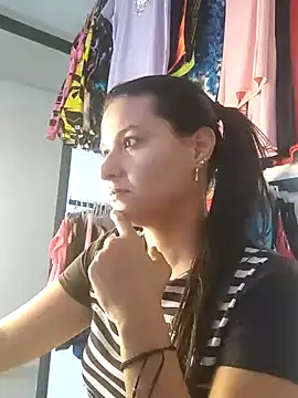 Snapshot of elena_jonees chatting on 01/16/25, 06:27 elena jonees online show from 01/16/25, 06:27