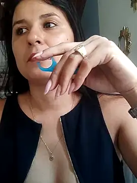 Snapshot of elena_jonees chatting on 02/21/25, 06:48 elena jonees online show from 02/21/25, 06:48