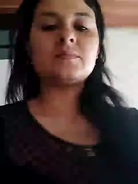 Snapshot of elena_jonees chatting on 03/05/25, 06:34 elena jonees online show from 03/05/25, 06:34