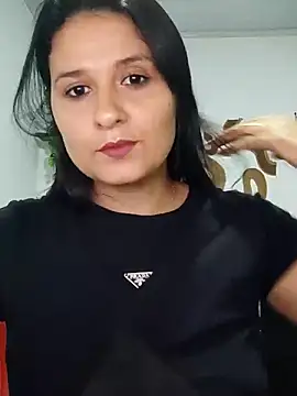 Snapshot of elena_jonees chatting on 10/10/25, 07:46 elena jonees online show from 10/10/25, 07:46