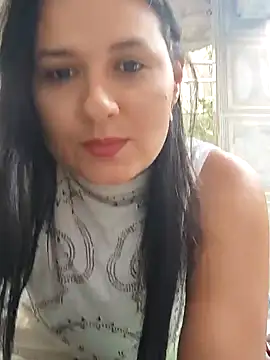 Snapshot of elena_jonees chatting on 10/11/25, 02:15 elena jonees online show from 10/11/25, 02:15