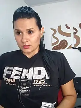 Snapshot of elena_jonees chatting on 10/30/25, 07:58 elena jonees online show from 10/30/25, 07:58