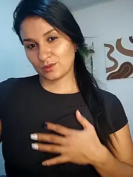 Snapshot of elena_jonees chatting on 11/06/25, 08:21 elena jonees online show from 11/06/25, 08:21