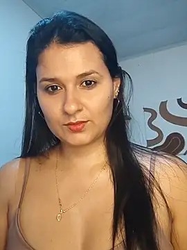 Snapshot of elena_jonees chatting on 12/01/25, 08:25 elena jonees online show from 12/01/25, 08:25