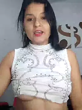 Snapshot of elena_jonees chatting on 12/03/25, 07:56 elena jonees online show from 12/03/25, 07:56