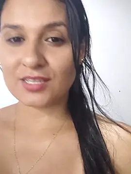 Snapshot of elena_jonees chatting on 12/04/25, 08:17 elena jonees online show from 12/04/25, 08:17