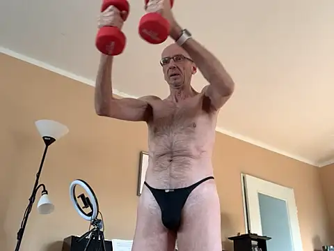 Snapshot of Bula94193 chatting on 10/31/25, 11:00 Bula94193 online show from 10/31/25, 11:00