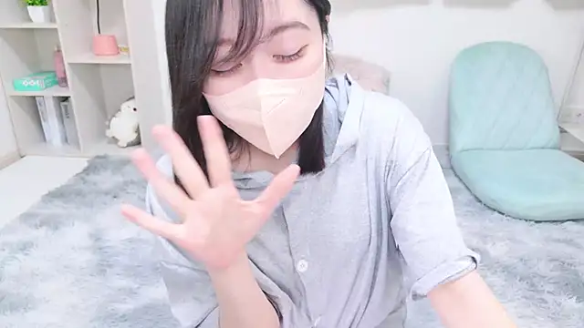 Yurie  online show from 01/29/25, 02:10