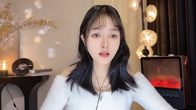 xiaodaibabyy online show from 01/07/25, 12:41