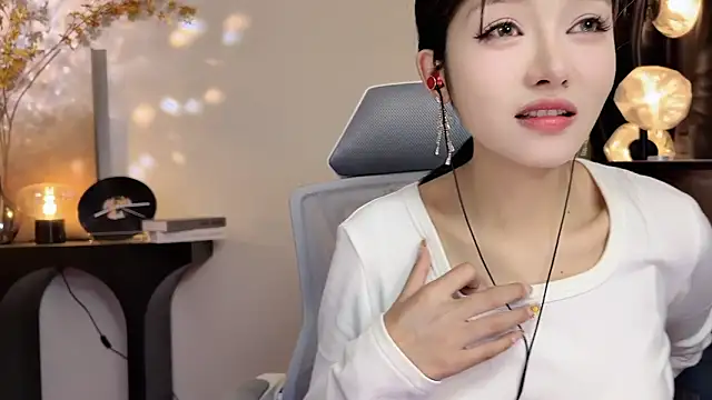 xiaodaibabyy online show from 02/07/25, 04:14