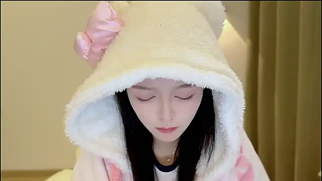 xiaodaibabyy online show from 10/25/25, 07:27