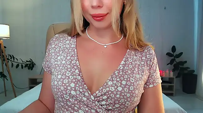 Snapshot of NaughtyNylonFeet chatting on 12/27/24, 07:29 NaughtyNylonFeet online show from 12/27/24, 07:29