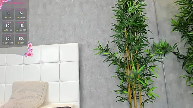 Snapshot of KatelynSparks chatting on 01/24/25, 09:39 KatelynSparks online show from 01/24/25, 09:39