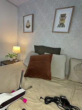 Caroline dh online show from 05/25/26, 10:32