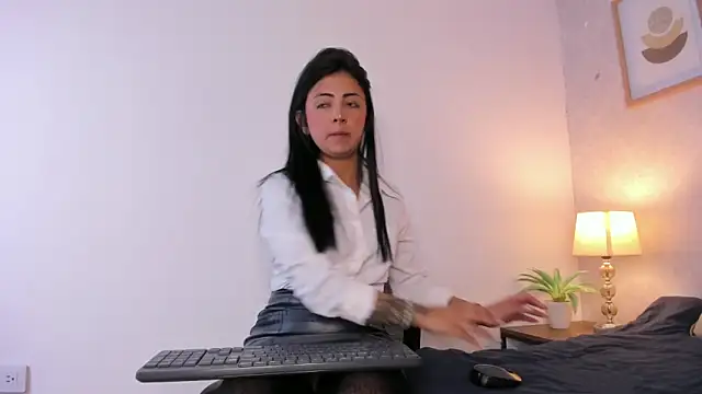 Caroline dh online show from 05/29/26, 11:41