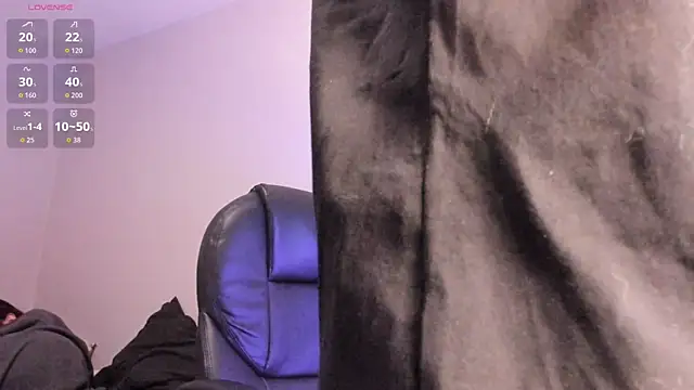 Carlasxdreams online show from 04/25/26, 12:24