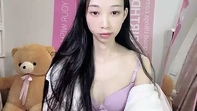 Snapshot of Lili-2 chatting on 12/07/24, 04:36 Lili-2 online show from 12/07/24, 04:36