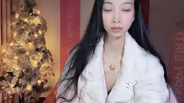 Snapshot of Lili-2 chatting on 12/31/24, 05:51 Lili-2 online show from 12/31/24, 05:51