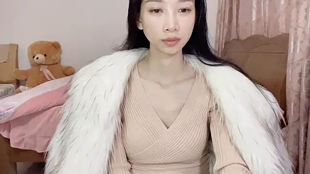 Snapshot of Lili-2 chatting on 01/24/25, 04:39 Lili-2 online show from 01/24/25, 04:39