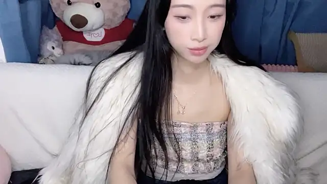 Snapshot of Lili-2 chatting on 01/31/26, 07:11 Lili-2 online show from 01/31/26, 07:11