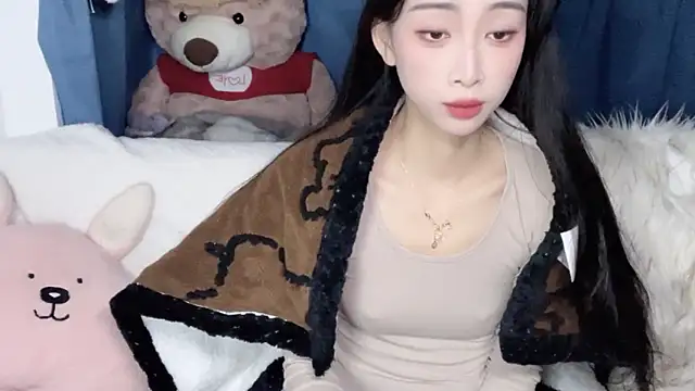 Snapshot of Lili-2 chatting on 02/03/26, 02:00 Lili-2 online show from 02/03/26, 02:00