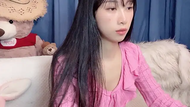 Snapshot of Lili-2 chatting on 02/27/26, 02:50 Lili-2 online show from 02/27/26, 02:50