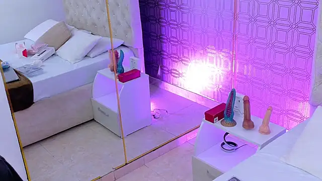 Derieri D online show from 11/11/25, 07:36