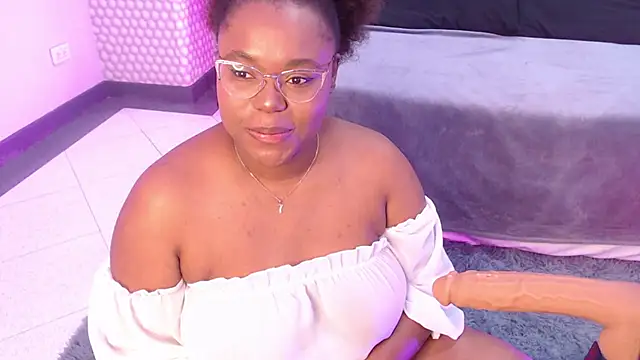 Makena gh online show from 01/05/25, 03:43