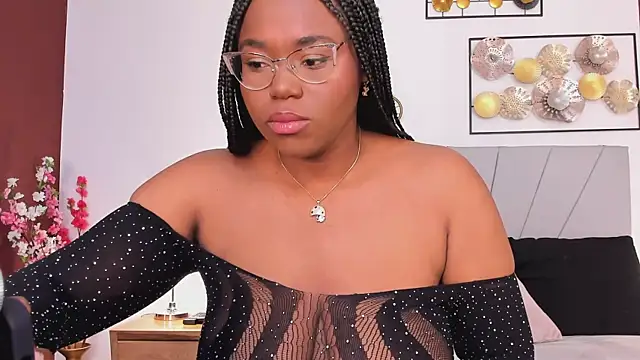 Makena gh online show from 09/19/25, 03:41