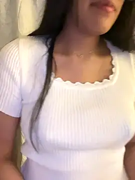 AleFantasy0001 online show from 09/15/25, 09:37