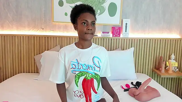 Snapshot of kenya_stone_1 chatting on 11/19/25, 08:09 kenya stone 1 online show from 11/19/25, 08:09