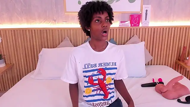 Snapshot of kenya_stone_1 chatting on 12/05/25, 07:54 kenya stone 1 online show from 12/05/25, 07:54