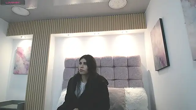 Melodi Roux online show from 07/02/26, 12:44
