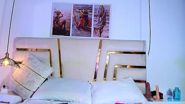 Snapshot of Emma_Payton chatting on 10/24/25, 04:03 Emma Payton online show from 10/24/25, 04:03