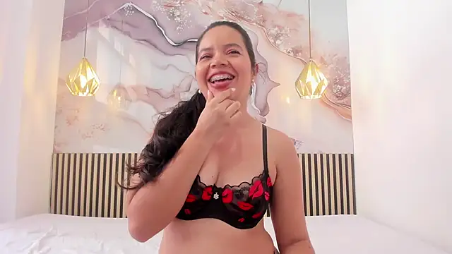 EvelynSweet1 online show from 11/25/25, 07:14