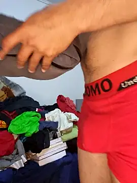 Snapshot of coqueto1210 chatting on 10/12/25, 05:01 coqueto1210 online show from 10/12/25, 05:01