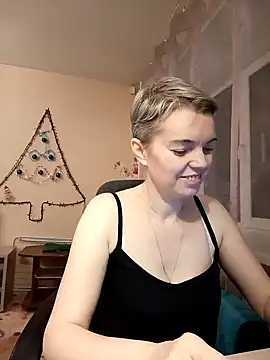 Cutie Erikaa1 online show from 12/23/24, 04:12