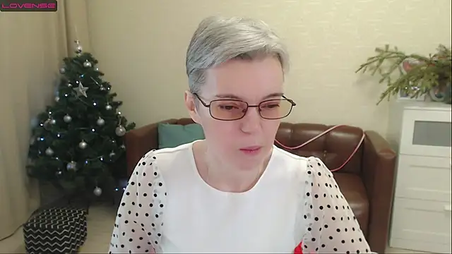 Cutie Erikaa1 online show from 12/25/24, 02:35